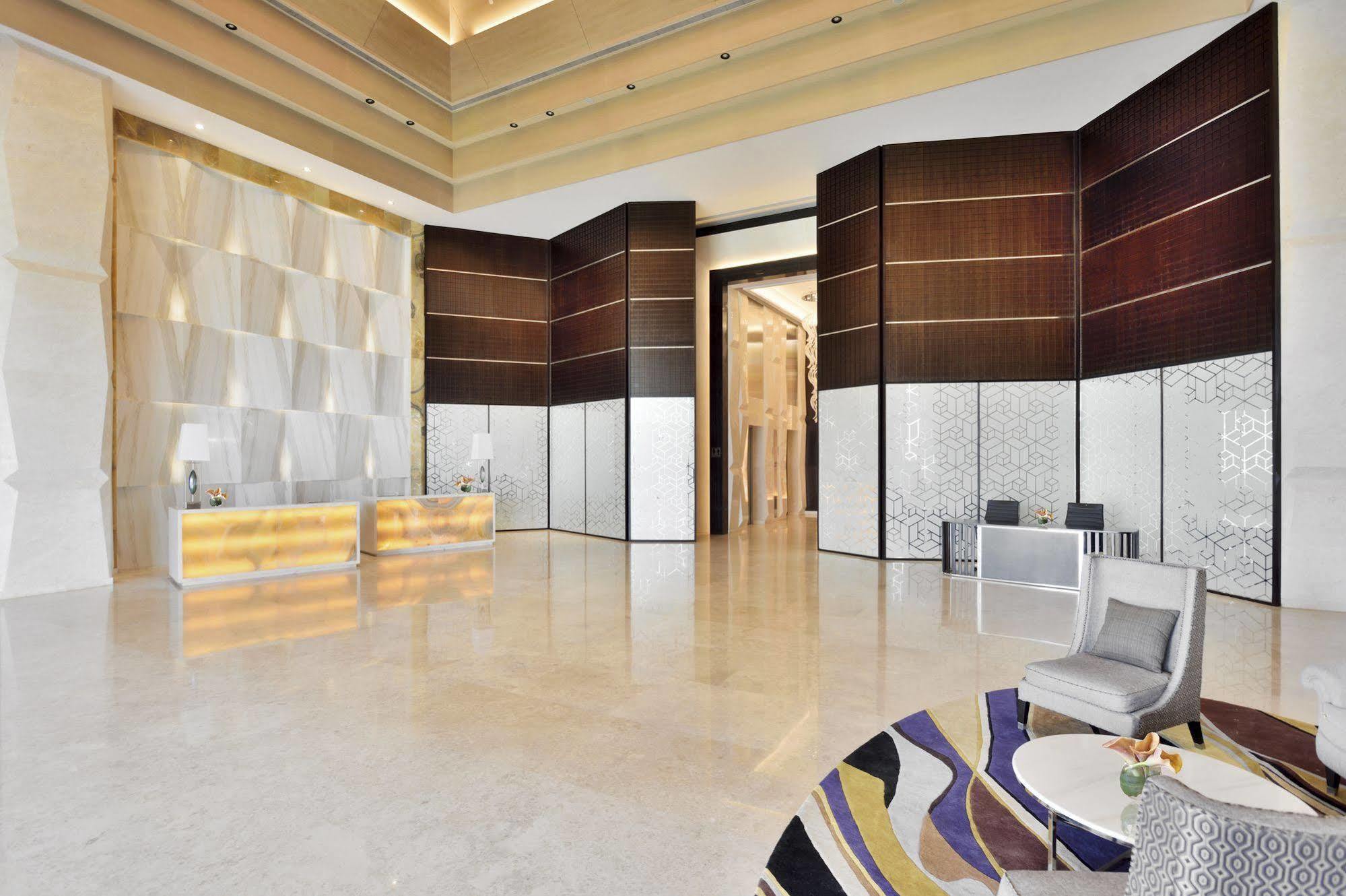 Radisson Blu Coimbatore Exterior foto Lobby
